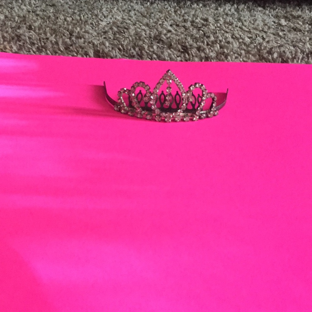 Tiara headpiece